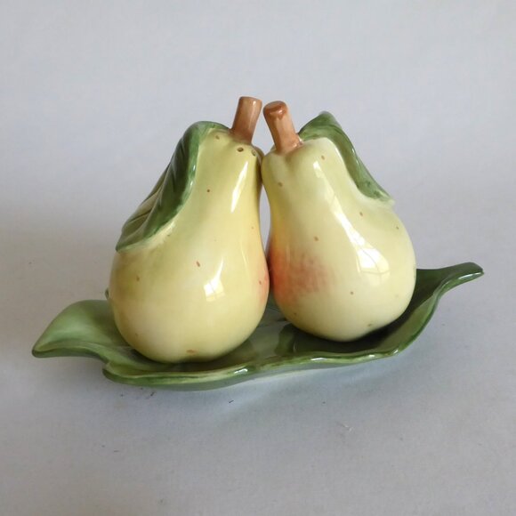 Fitz and Floyd Other - NEW FITZ & FLOYD SUMMER HILL CERAMIC PEAR FRUIT SALT & PEPPER SHAKER 3 PIECE SET
